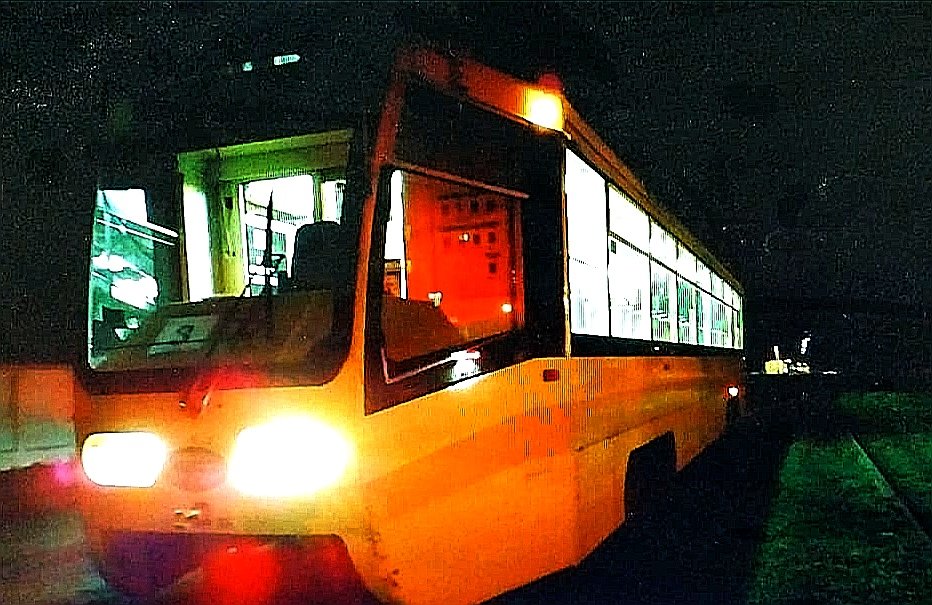 Водитель трамвая умер. Башкирский трамвай. Трамвай в Салавате. Трамвайщица. Реклама на трамвае Салават.