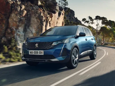 В России появился Peugeot 5008 за 3,8 млн рублей